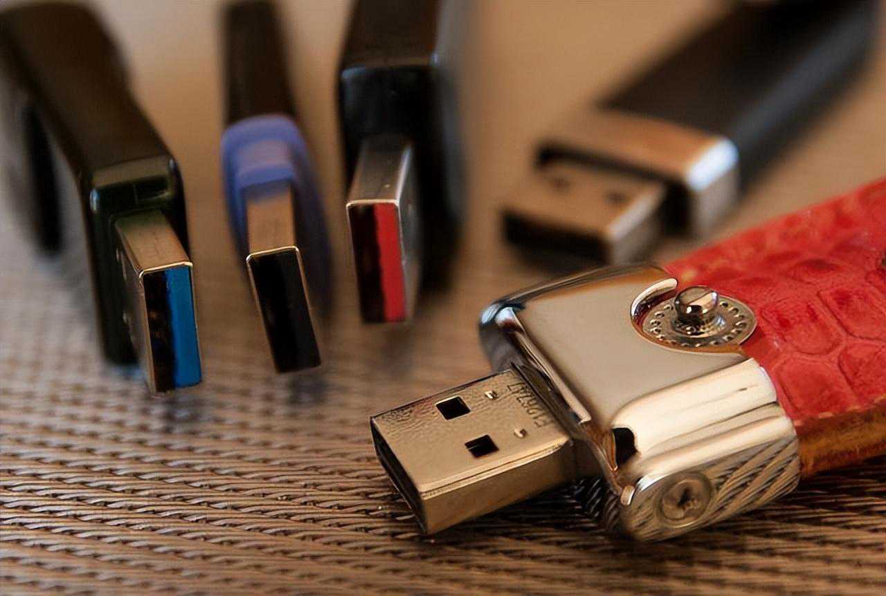 u盘在电脑上读不出来怎么办(U盘识别不了的3个解决办法)